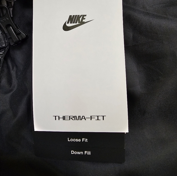 Nike Women's Sportswear Therma- FIT City Hooded Parka, size L - Picture 10 of 13